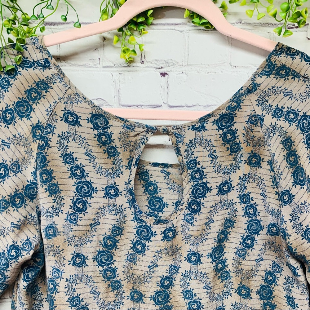 Silence + Noise | π― Silk 3/4 Sleeve Top - Picture 6 of 6